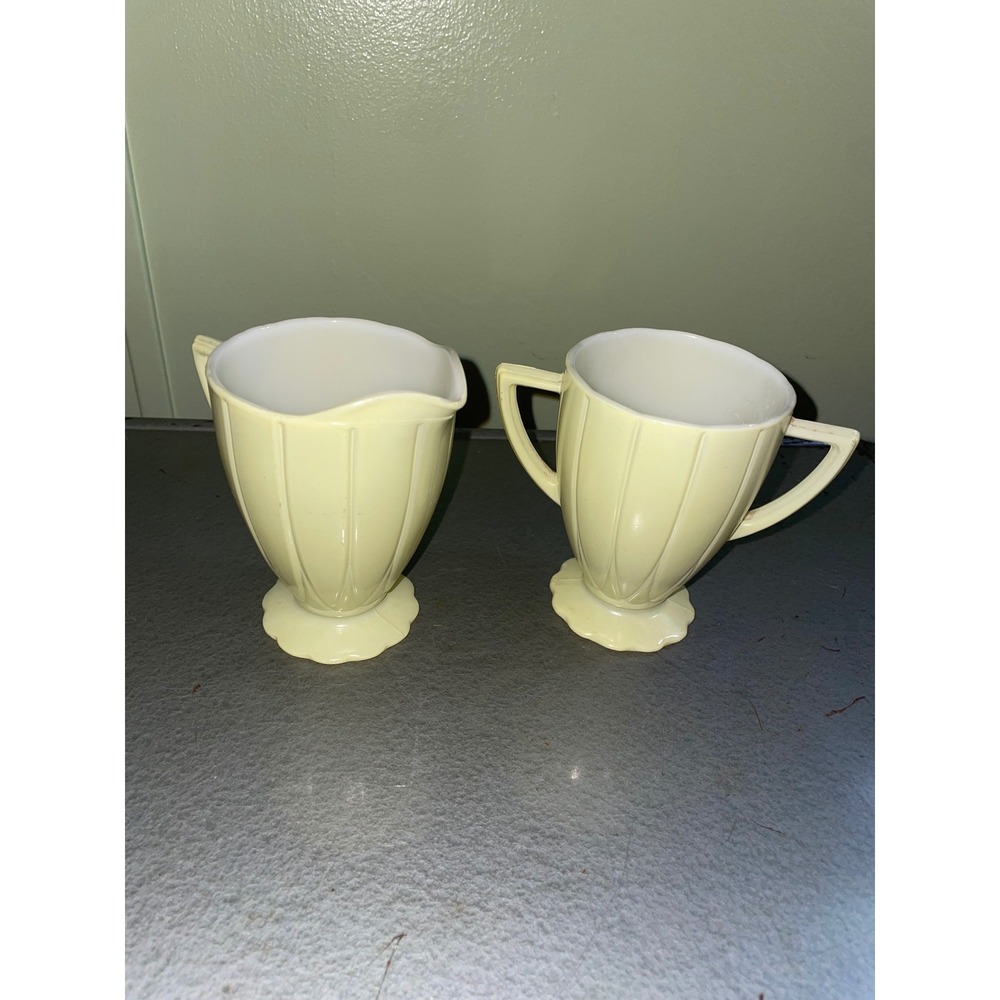 Vtg Hazel Atlas‎ Yellow Milk Glass Creamer and Sugar Bowl Set Shell Pattern